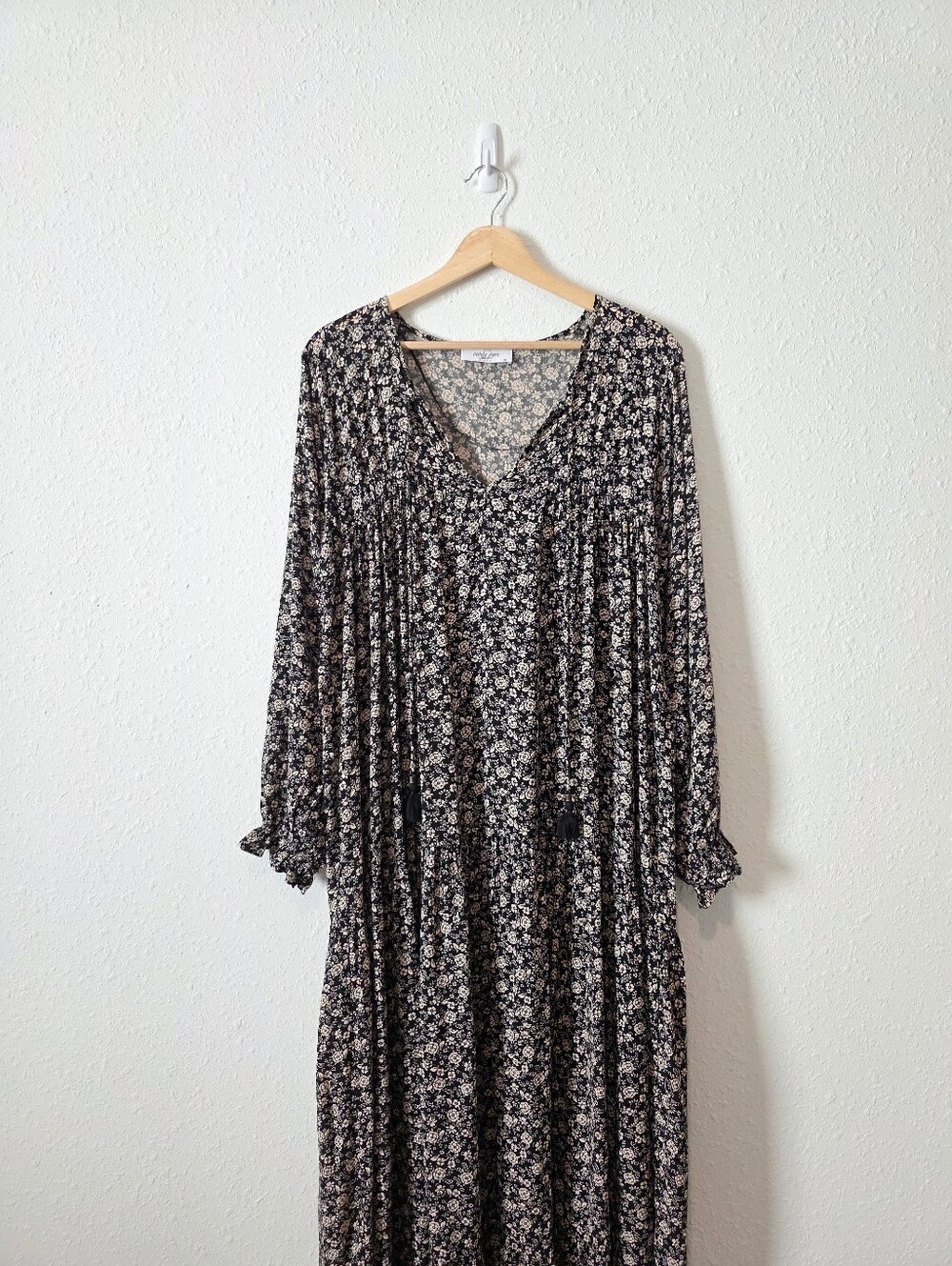 Carly Jean Black Floral Oversized Maxi Dress XS